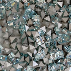 15x Swarovski Crystal Light Azore 4mm Squares, 4mm Blue Rhinestones, Blue Square Rhinestones, Foiled Pointy Back Chatons 4400 4401 4428