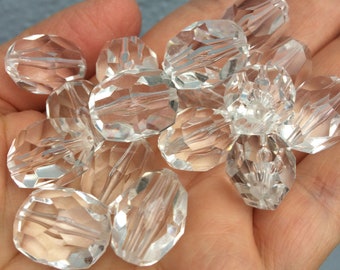 11x Chunky Faceted Beads, Vintage Transparent Lucite Beads, Oval Clear Cut Beads. Clear Plastic Beads