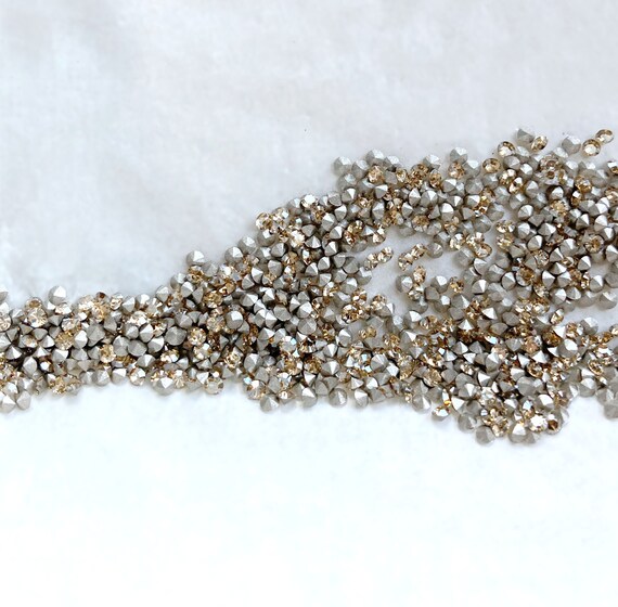 40x SWAROVSKI Golden Shadow 2mm PP13, Golden Shadow Crystal