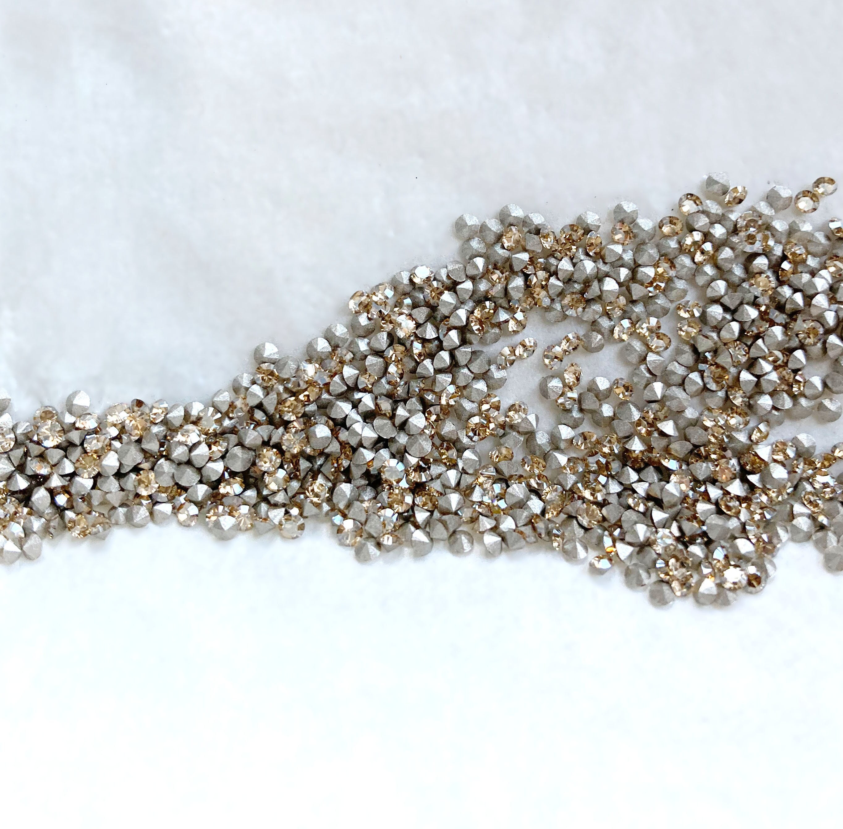 40x SWAROVSKI Golden Shadow 2mm PP13, Golden Shadow Crystal