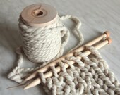 Extra chunky / super bulky merino wool yarn Gulliver 3.5oz  8-10 yards 18mc / 100g 7-9m extreme knitting blanket yarn pouf yarn