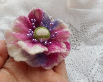 Flower brooch,Multicolored Felt brooch flower,Felt flower brooch,hand felt hat flower hair clip,wool,accessory mode,wool jewelry,felt flower