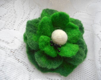 Felt flower pin,felt flower brooch green,poppy brooch flower,green jewelry,wool accessories,clip hair,felt brooch,dress,hat,felt wool brooch