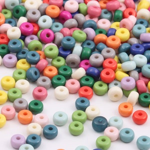 100pcs Muti Colored Acrylic Round Flat Beads, Cute Bright Glossy Spacer Beads for Necklace Bracelet DIY Jewelry Making Findings Supplies