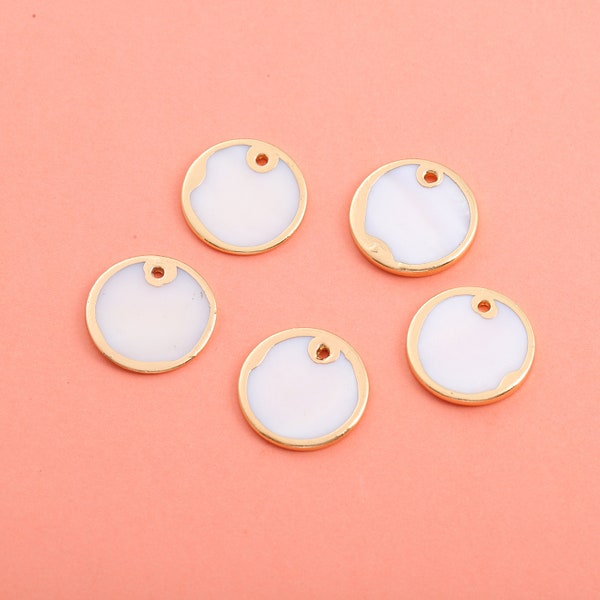 5 pièces pendentif à breloque ronde en nacre blanche naturelle, breloques en perles plates rondes plaquées or pour boucles d'oreilles collier résultats de bijoux à faire soi-même