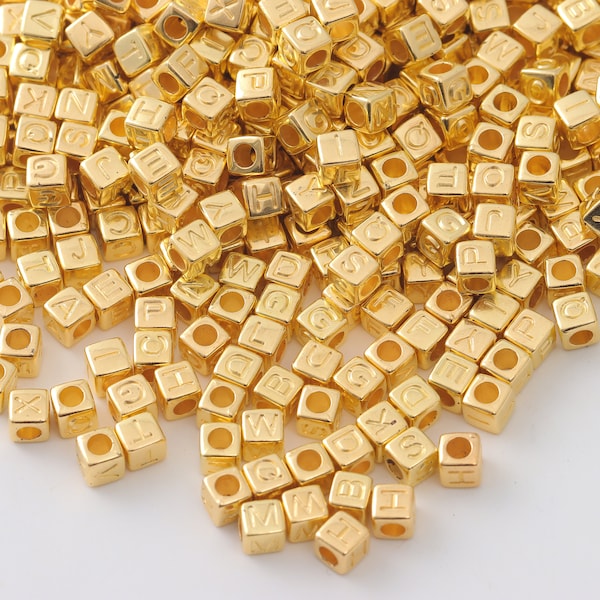 100 pièces de perles de lettre carrées cube en argent doré, kit de perles de lettre initiale de nom, perles d'alphabet carrées rondes pour collier bracelet bijoux à bricoler soi-même