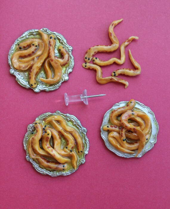 Items Similar To Dollhouse Food Lamprey Pie Dish Of