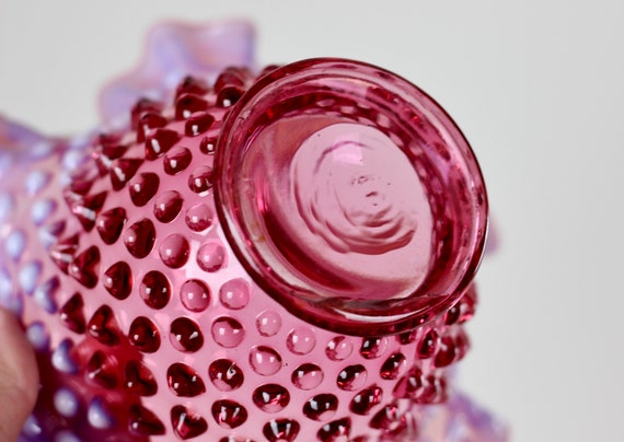 ヴィンテージ フェントン ホブネイル クランベリー オパールセント