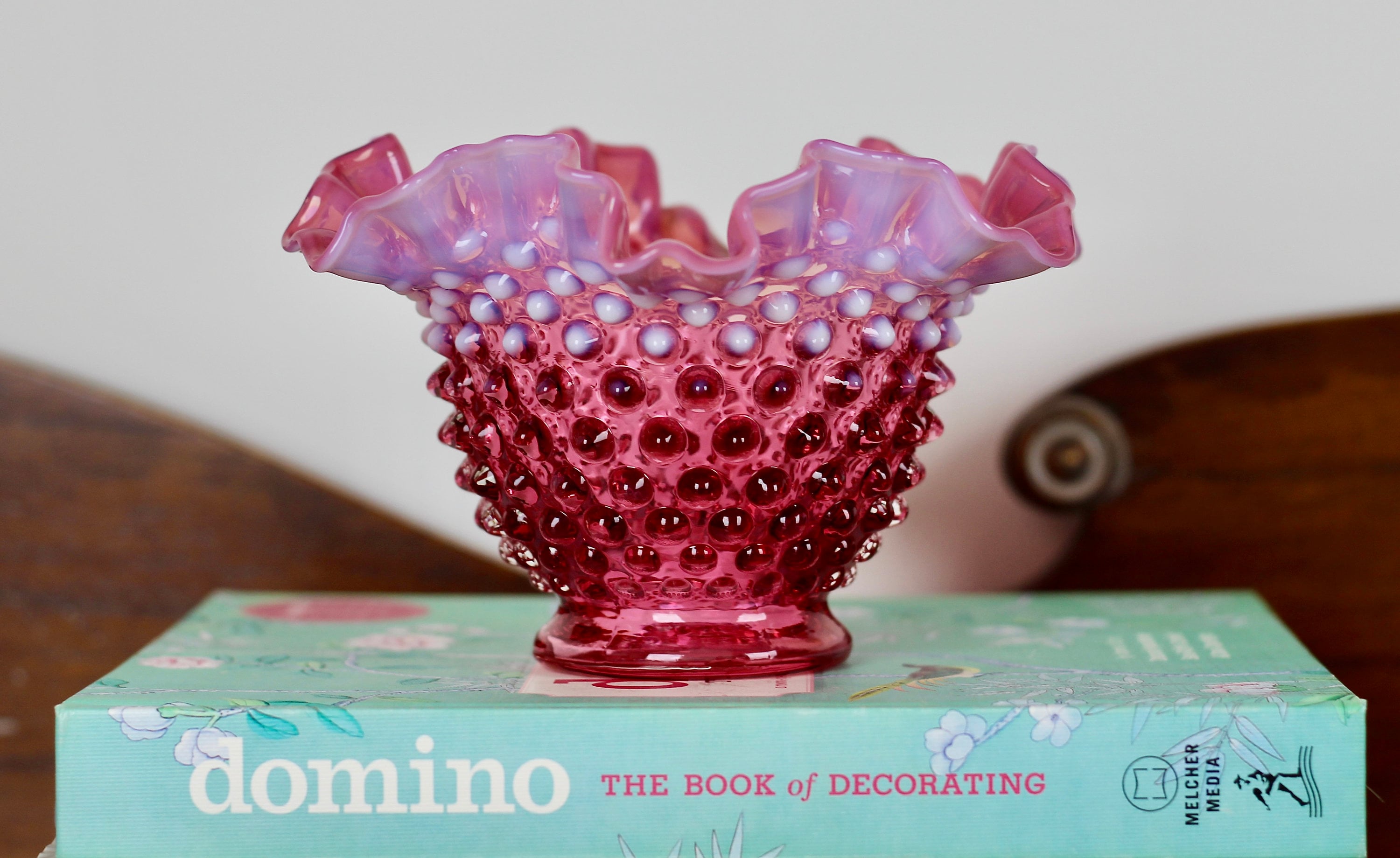 ヴィンテージ フェントン ホブネイル クランベリー オパールセント