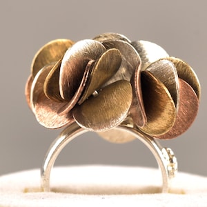 925 Sterling Silver Flower Ring Size 7