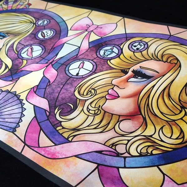 Trixie & Katya Drag Queens Playmat