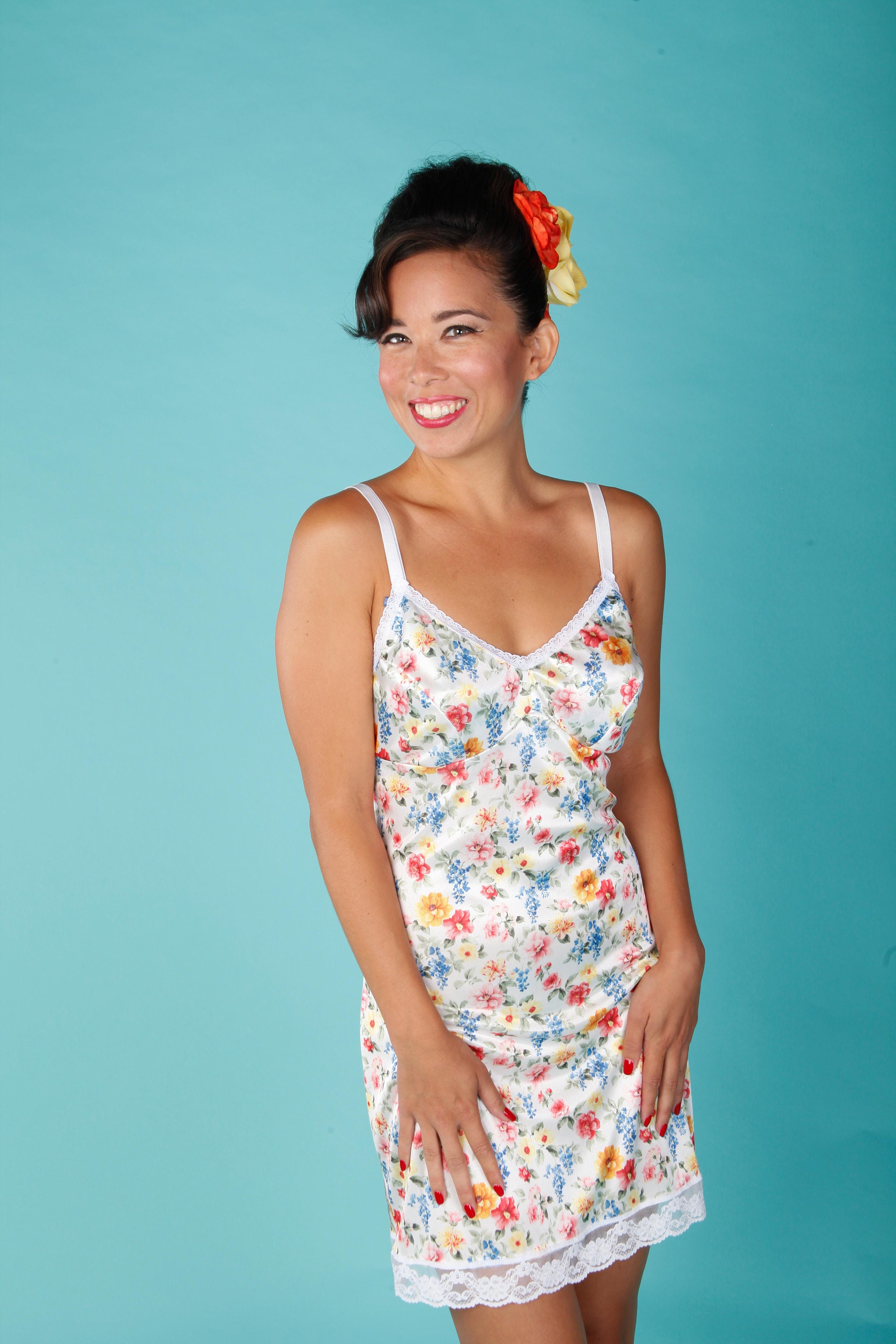 Retro Style floral Print Full Slip only size Large left Etsy