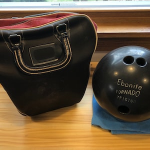 Renovated this old bowling ball bag from the #1960s into a cute fun to