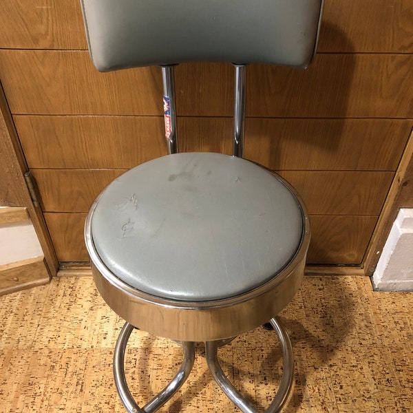 Vintage F. E. Brewer Adjustable Dental Medical 23” to 28” Lab Stool