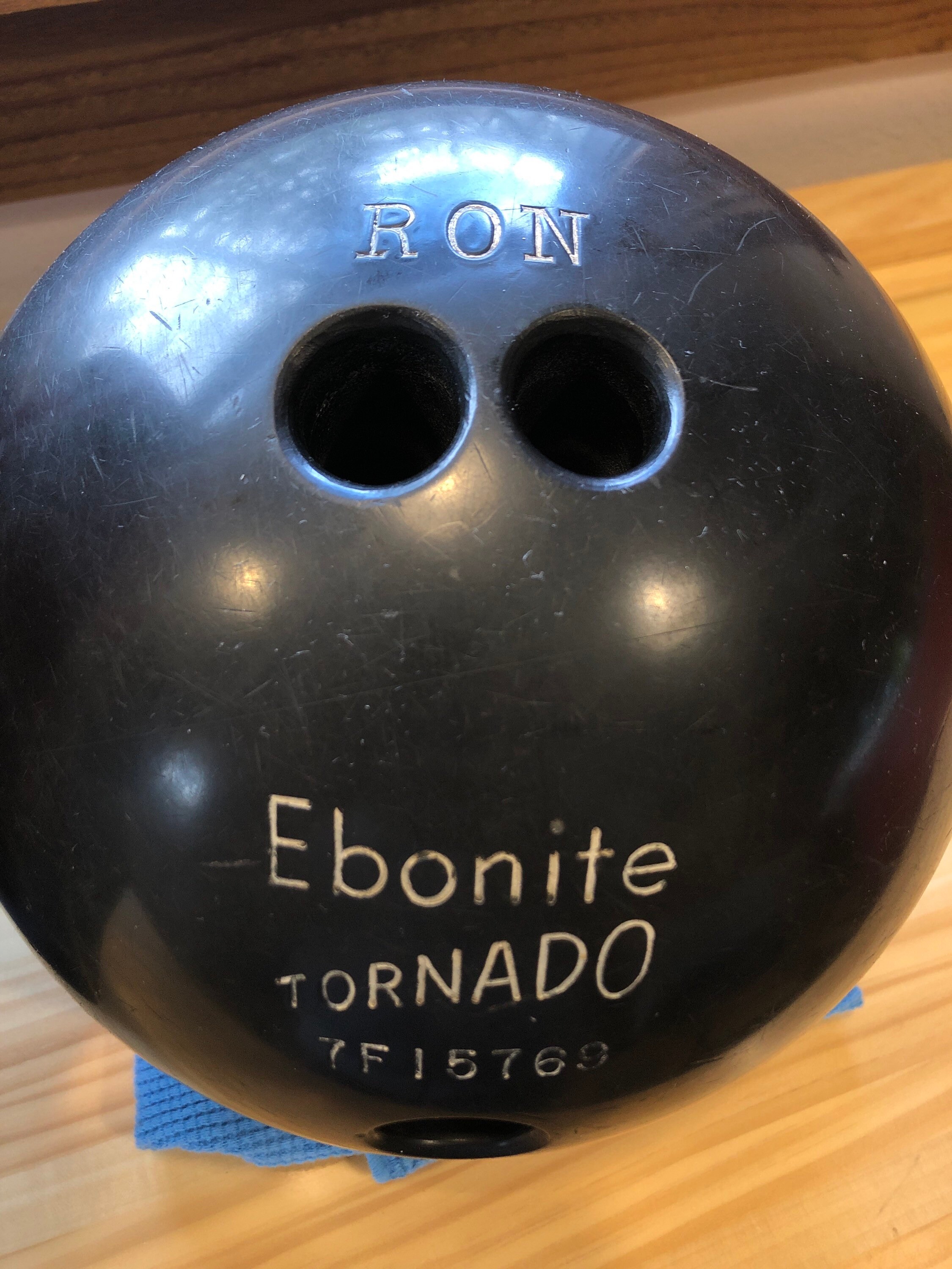 Vintage Bowling Ball Storage and Carry Bag W/ Ebonite Tornado Bowling