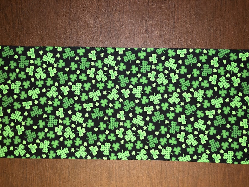 Fast Shipping! Patty/'s Reversible Table Decoration Clover St Green Long Table Runner Saint Patrick/'s March