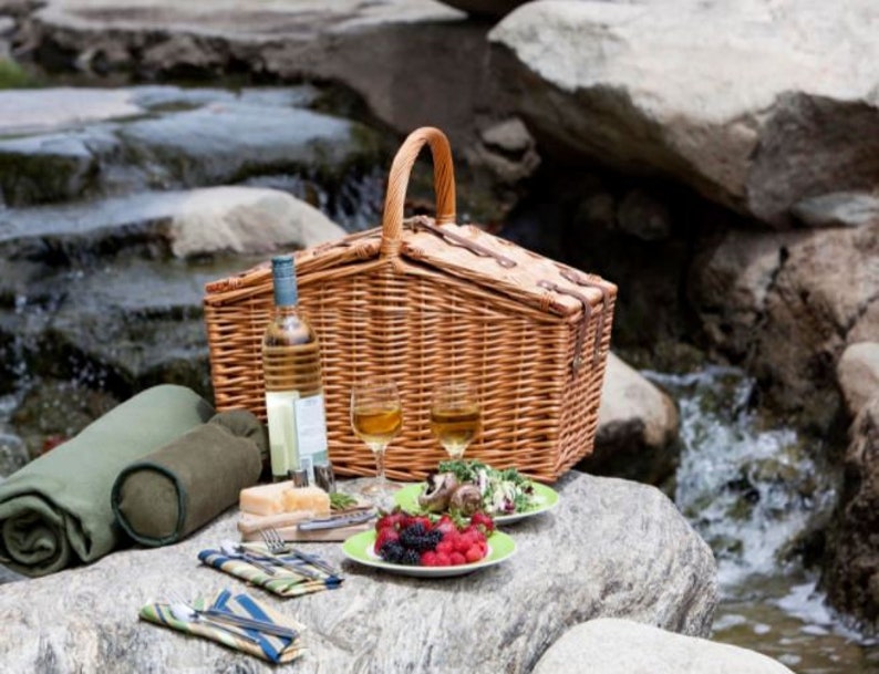 Personalized Picnic Basket for Two Custom Wedding Gift Picnic Etsy Canada
