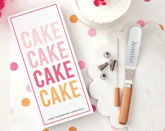 Engraved Cake Decorating Gift Set, Birthday Gift for her, gift for best friend, gift for mom, kitchen gifts, baker gifts