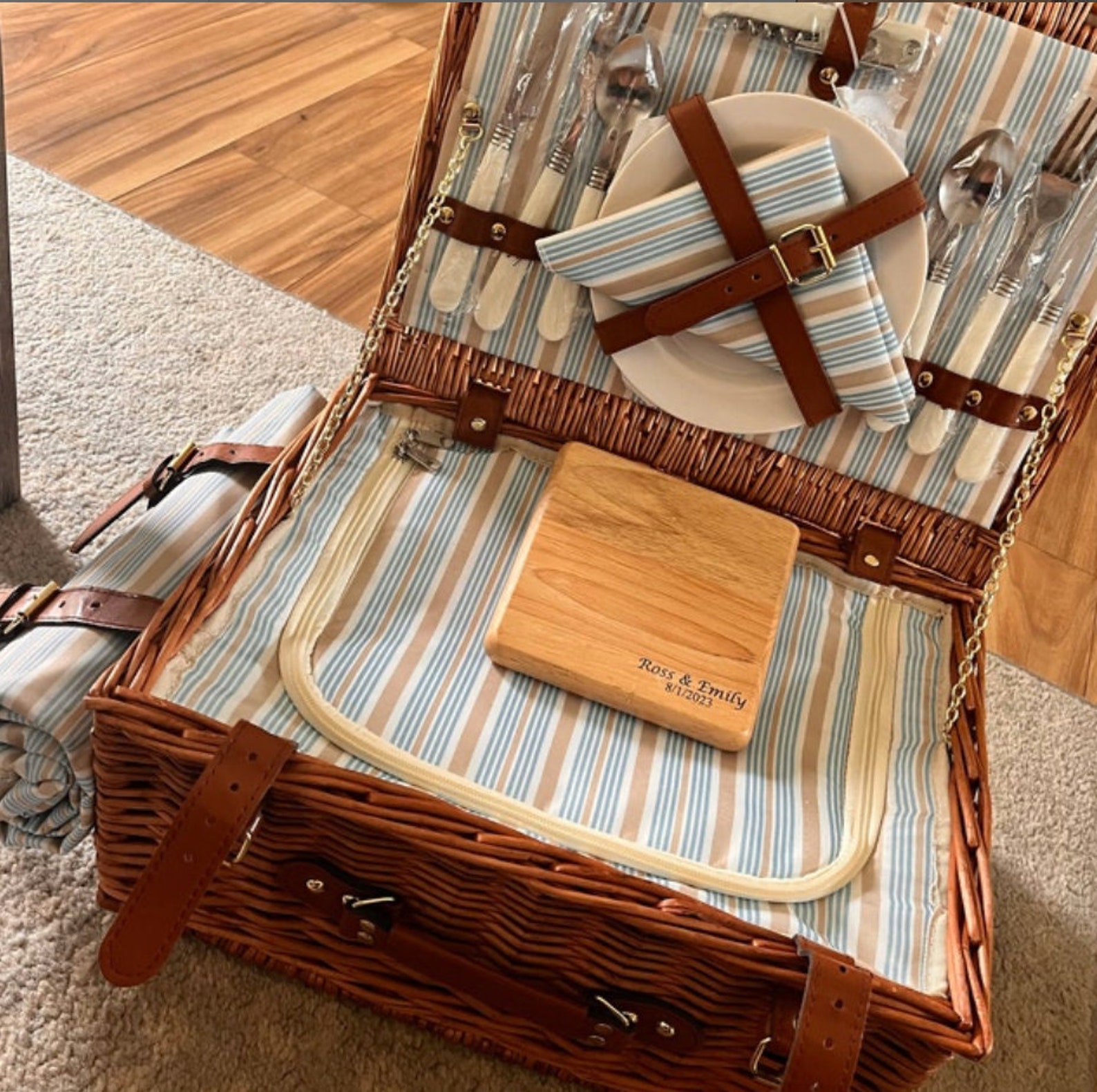 Personalized Picnic Basket Set for Two, Willow Hamper, Insulated Cooler ...