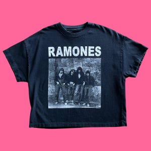 Vintage 90s Ramones Tee - Vintage Clothing - Punk Shirt -