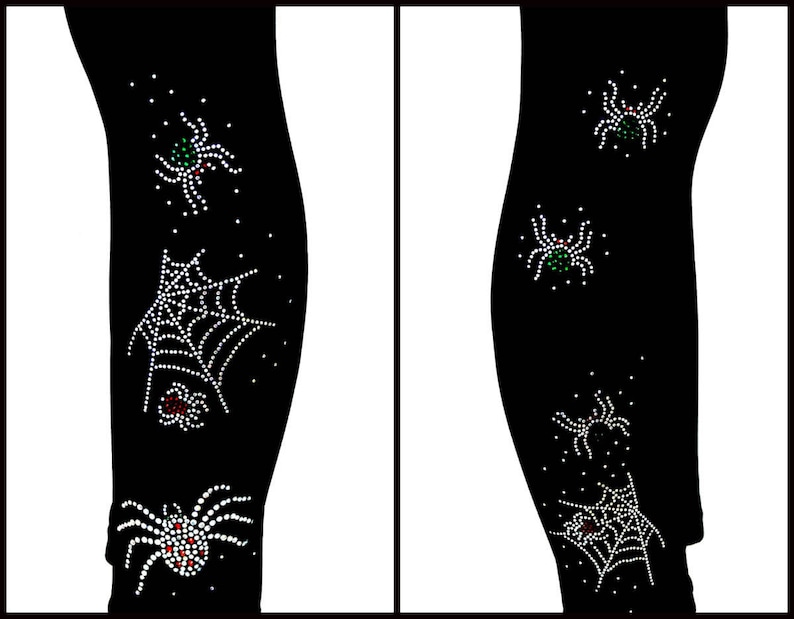 Peut inclure: Legging noirs orn&eacute;s d'une toile d'araign&eacute;e et d'araign&eacute;es scintillantes. Les araign&eacute;es et la toile sont faites de strass blancs, rouges et verts. Un v&ecirc;tement sur le th&egrave;me d'Halloween.