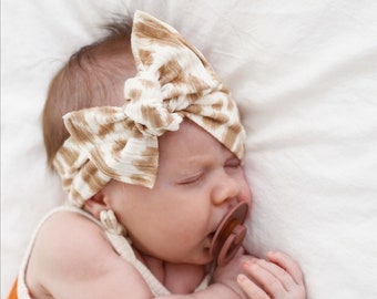 Nude leopard headwrap, Animal print tie on headwrap, Leopard top knot, Knotted baby headband, Cream headwrap, Baby girl headwraps