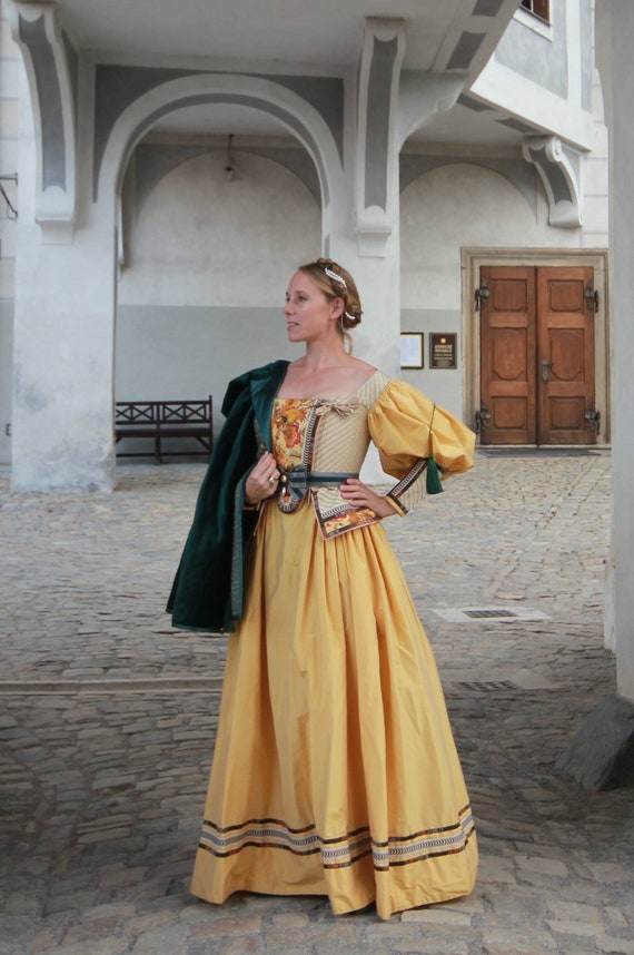 1600's Costume - Etsy UK