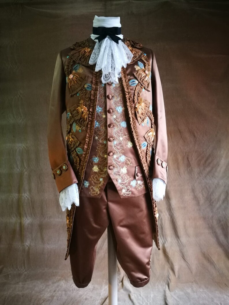 1700 Rococo costume for men image 1