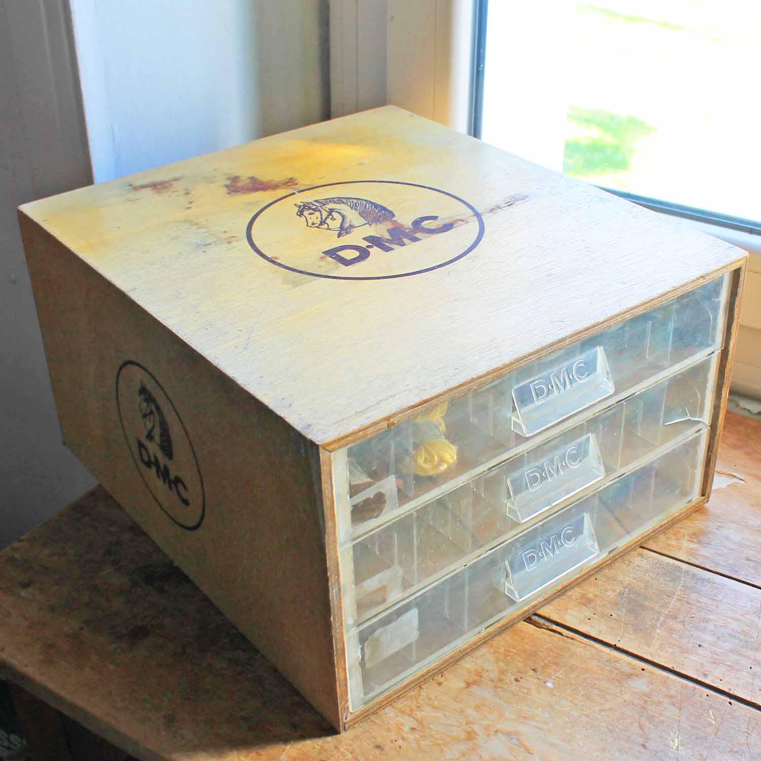 Scatola Portafili DMC In Legno - Con 120 Matasse Di Filo Per Ricamo - Cassettiera Con Coperchio - Foto 5