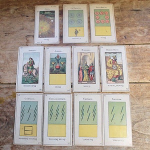 Raro naipe francés antiguo (12 cartas) a principios del siglo XX ¿Tarot antiguo? ¿Oráculo? tarjetas con escritura francesa