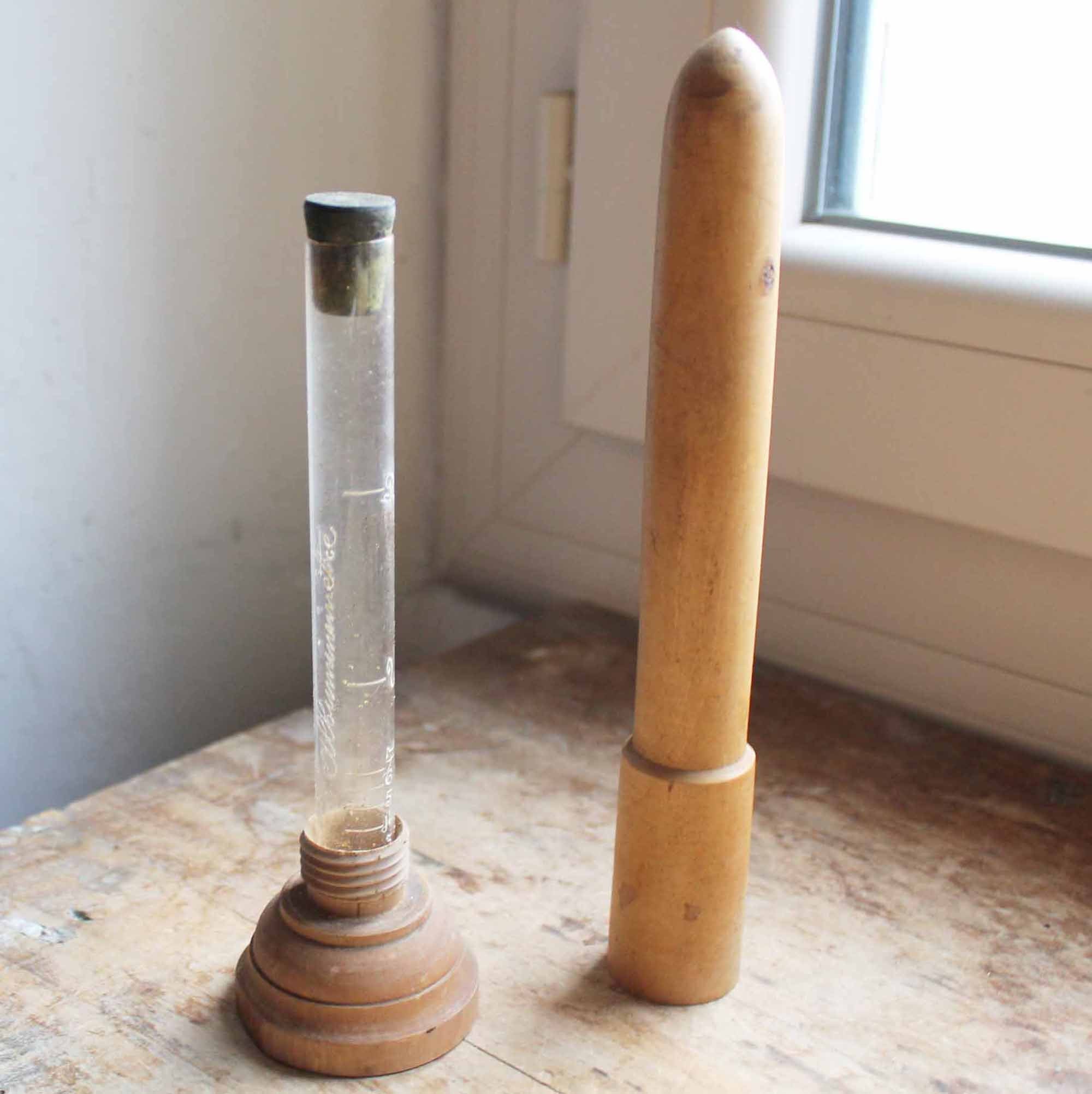 Tube à Essai en Verre Du Début 20Ème Siècle | Échelle Manuscrite avec Couvercle de Protection Bois/R