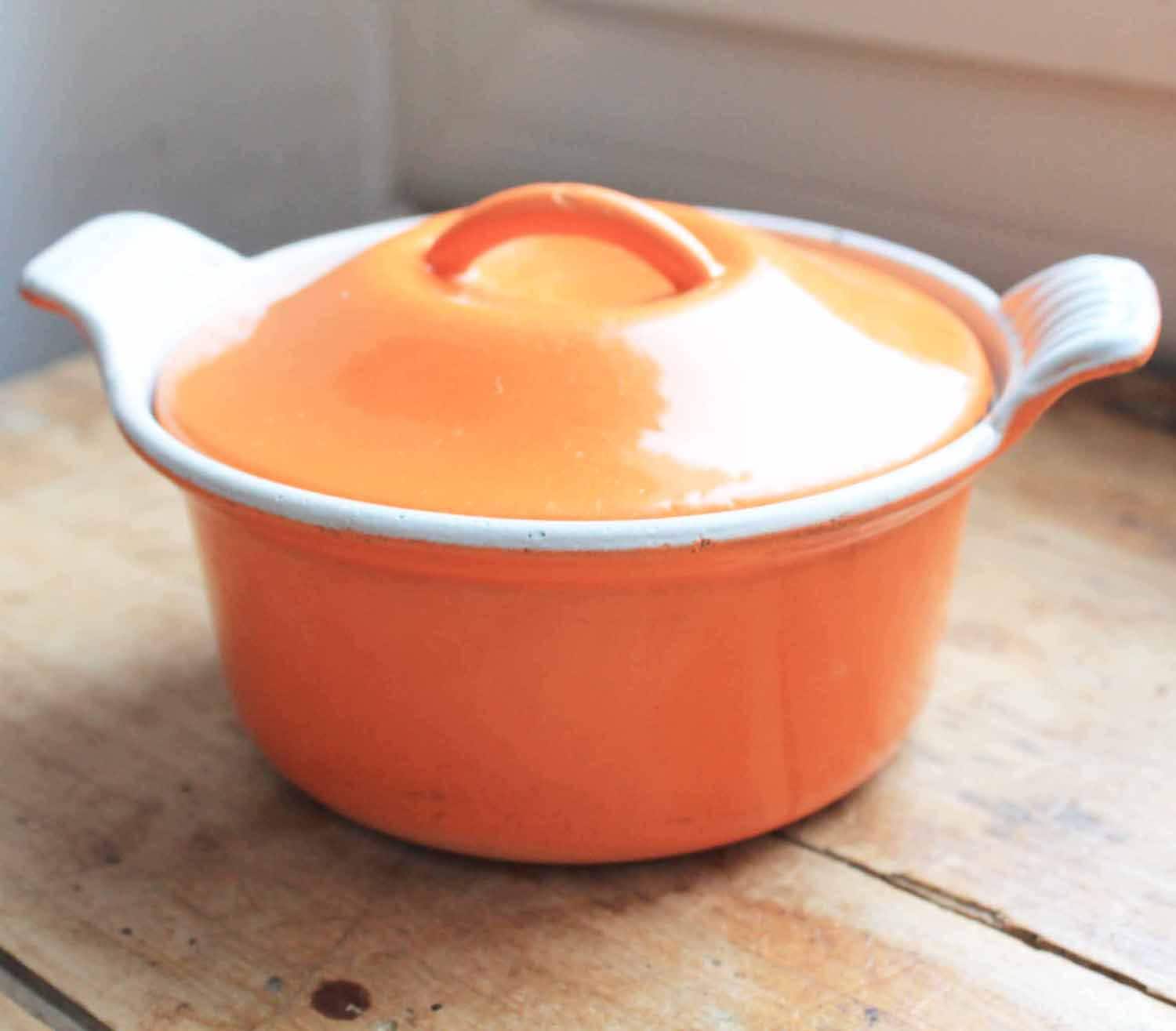 Plat à gratin en fonte Le Creuset 40cm orange - design Raymond Loewy