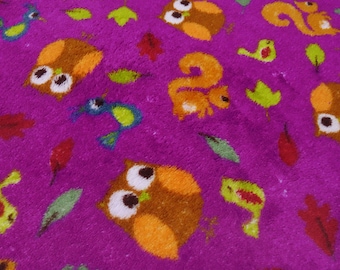 Stoff Microfleece Wellnessfleece Eulen Eichhörnchen Vögel pink bunt Kinderstoff Kleiderstoff Dekostoff