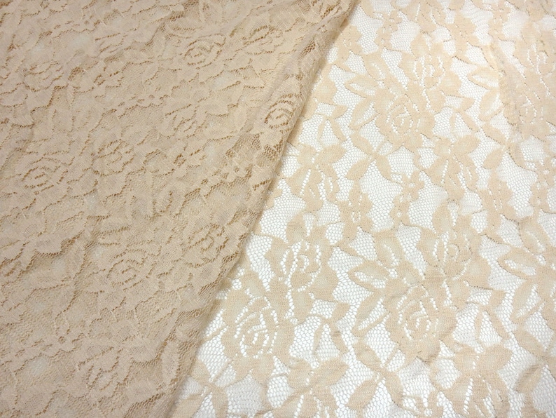 Stoff Stretch Spitze Spitzenstoff mit Blumen Rosen Ranken Design beige sand Kleiderstoff