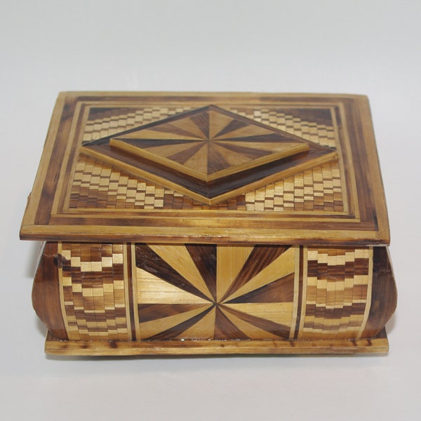 Decorative Square Polish Wood Box Trinket Box Jewelry Box Stars Straw Inlay Straw Marquetry Folk Art Hinged Lacquered Box hand carved box