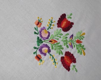 Polish white hand embroidered linen traycloth floral multicolour Flowers Floral Hand embroidery Serape Hand made flowery dresser scarf