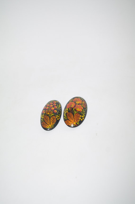 Set 2 Old hand painted wooden brooches floral broo