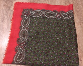 Red green Floral Polish Scarf Folk Ukrainian Wool Scarf Traditional ornaments Soviet Russian Scarf  Boho chic Folk scarf Gift paisley Folksy