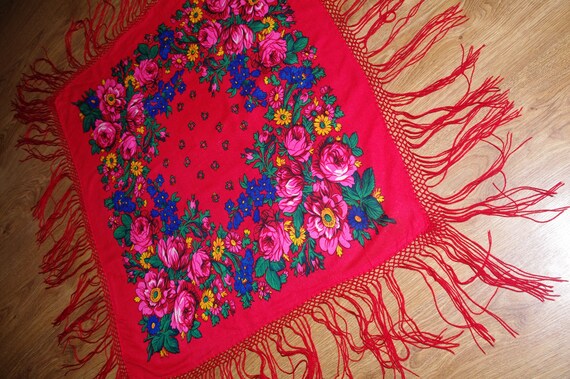Red shawl with wool fringes Pavlovo Posad shawl V… - image 1