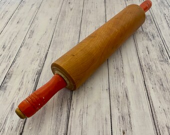 pie farmhouse kitchen Vintage rolling pin baking shabby chic