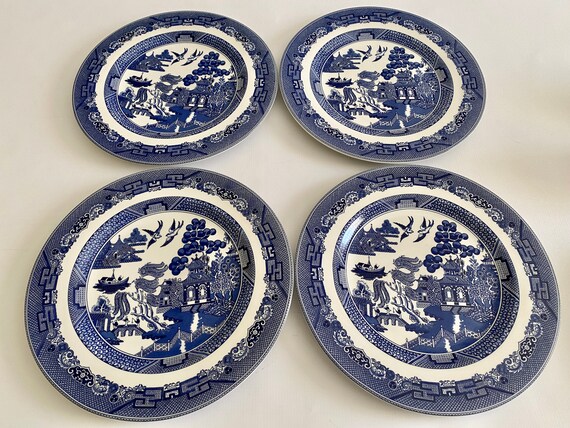 Willow pattern top dinner set