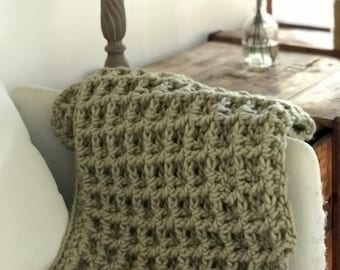 Chunky Blanket Crochet Pattern. Easy crochet pattern.