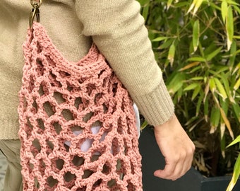 Crochet bag pattern -  Beautiful boho crochet bag pattern