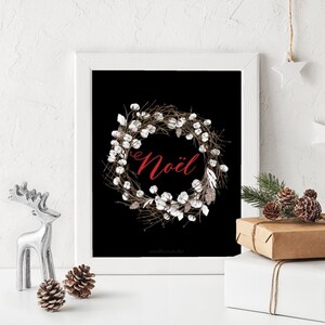 Wydrukuj Noël Wesołych Świąt Bożego Narodzenia Sztuka Wydrukuj Francuski Cytat Świąteczny z Bawełną i Gałązką Leśną Wieniec czerwony czarny biały jpg pdf Znak 5x7 do 16x20