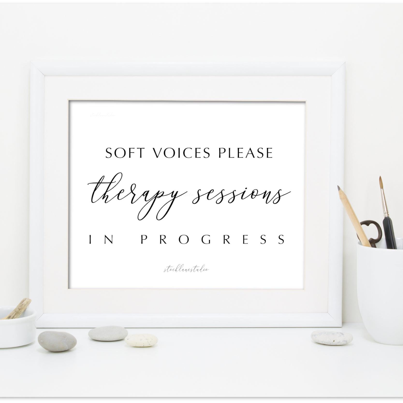 【直筆メッセージ付き】 Wandering Visitor ササクレイション Printable Quiet Sign, Soft Voices Please Therapy Sessions in