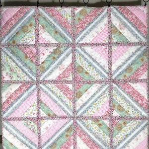 Charming Pink Floral and Lace Lap Quilt *Free US Shipping*