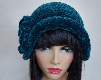 Emerald green Ready to ship! size MEDIUM velvet-like  cloche winter hat women/soft hat/cute hat/roll brim hat/hat with flower