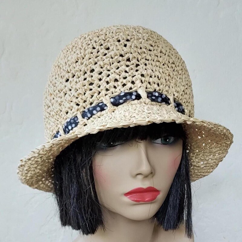 Brief Camel Bow Straw Woven Cloche Hat main image 1