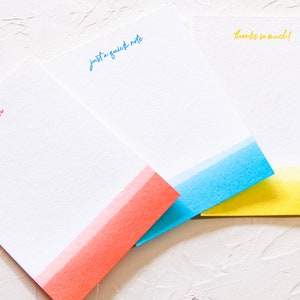 Cartes de notes dip-dyed de presse de lettre - blanc, cartes de teinture de cravate, papeterie d’ombre, papeterie personnelle 5x7 image 2