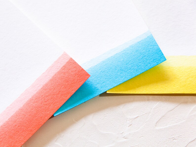 Cartes de notes dip-dyed de presse de lettre - blanc, cartes de teinture de cravate, papeterie d’ombre, papeterie personnelle 5x7 image 3